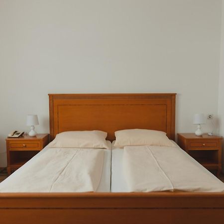 Sommerhotel Karwendel อินส์บรุค ภายนอก รูปภาพ