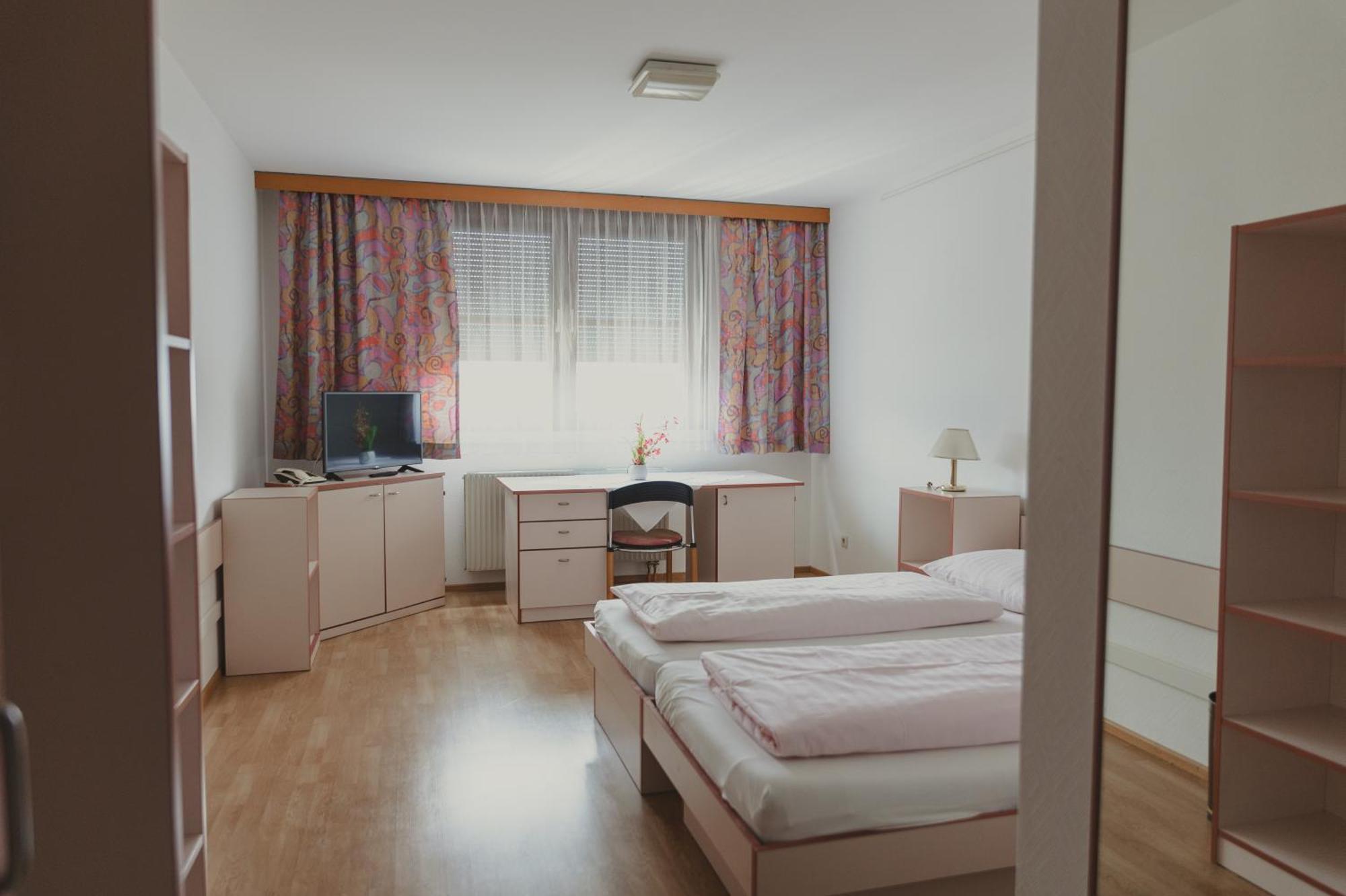 Sommerhotel Karwendel อินส์บรุค ภายนอก รูปภาพ