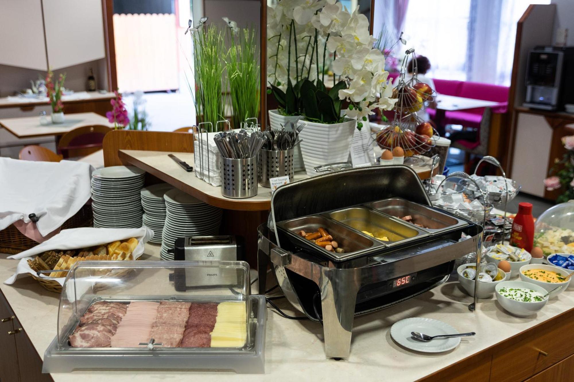 Sommerhotel Karwendel อินส์บรุค ภายนอก รูปภาพ